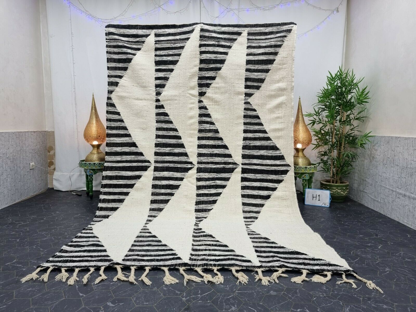 YARIM - Geometric Striped Berber Zanafi Rug
