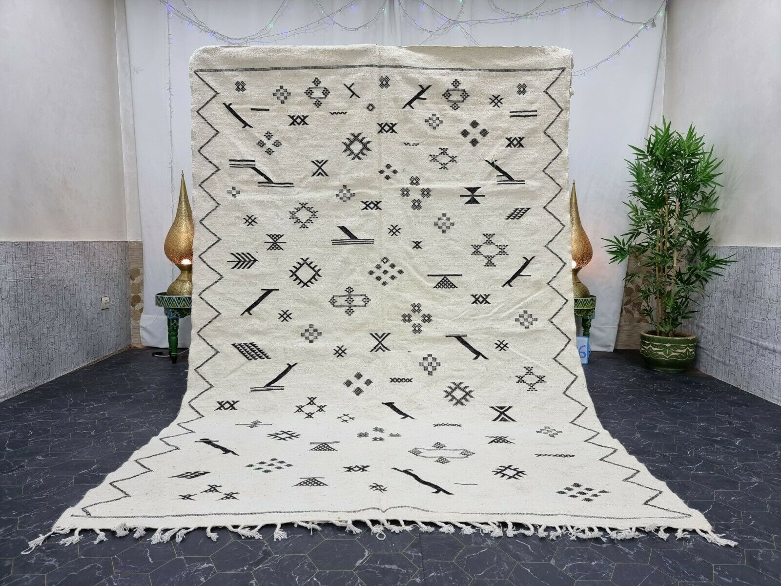 ATIMA - Artistic Berber Symboles Kilim Zanafi Rug