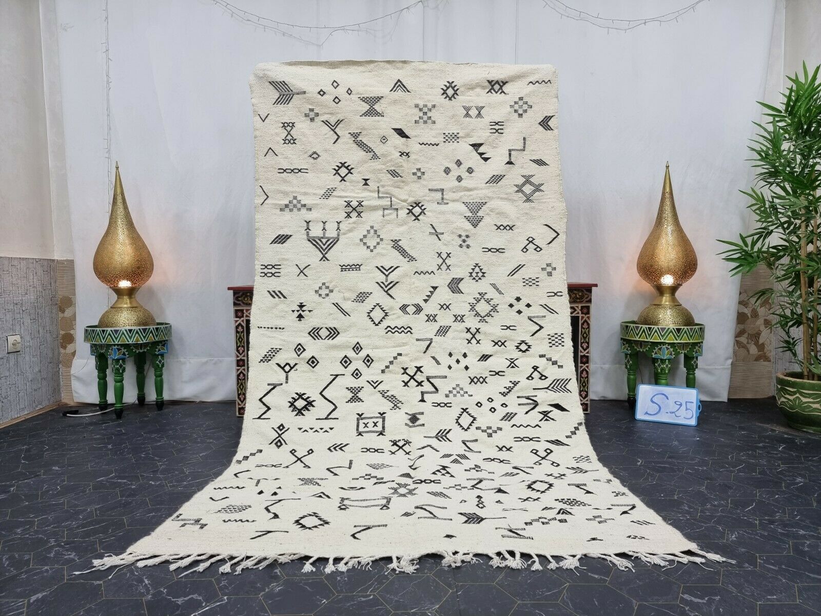 HAILAR - Berber Boho Tribal Handmade Kilim Rug