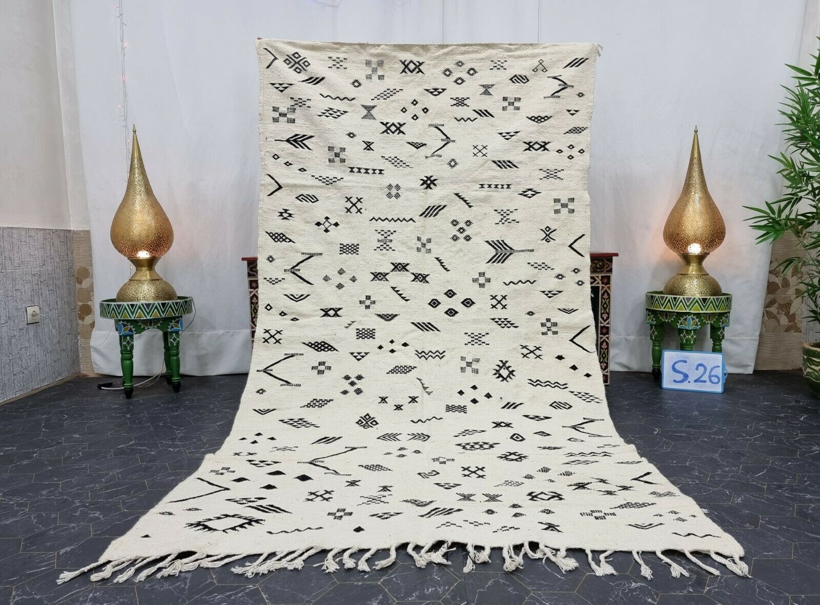 BJAYD - Abstract Tribal Symboles Kilim Zanafi Rug