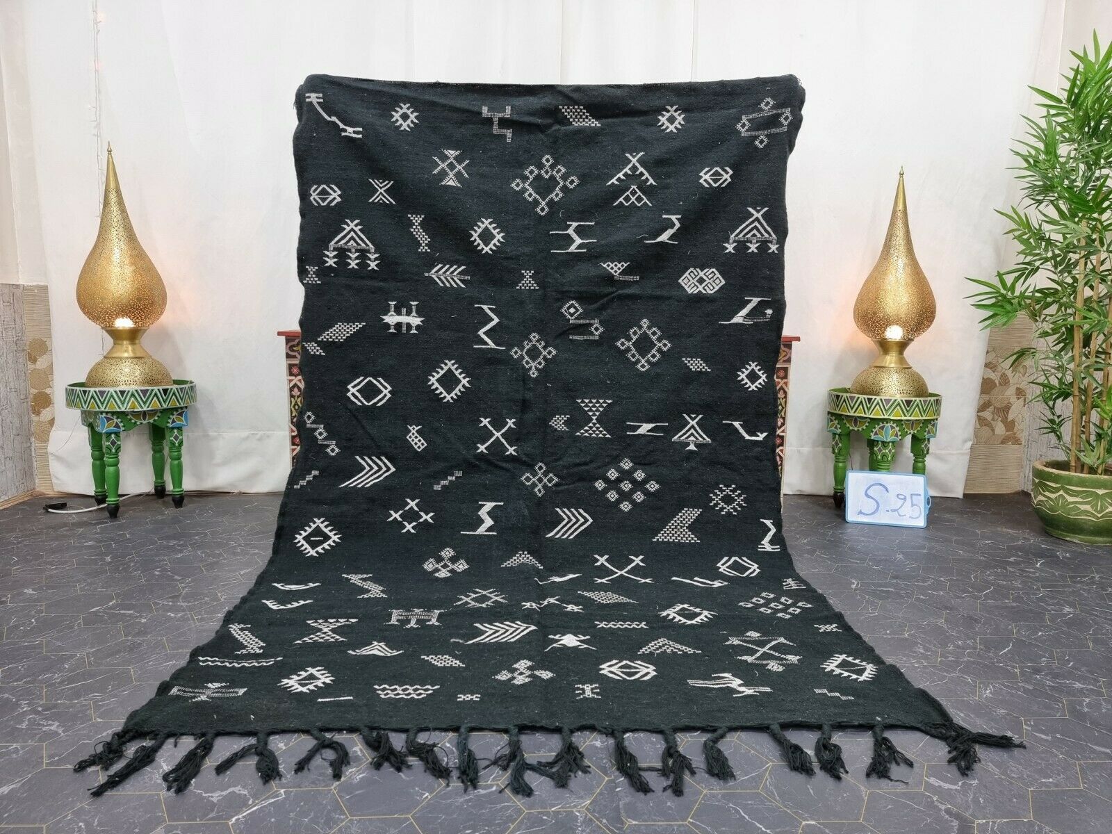 SAIDA- Handmade Berber Symboles Kilim Rug