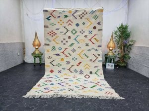 CHARKA- White Berber Symboles Geometric Sabra Rug