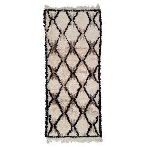 Titrrit- Geometric Vintage Black & white  Beniourain 2x5 Area Rug